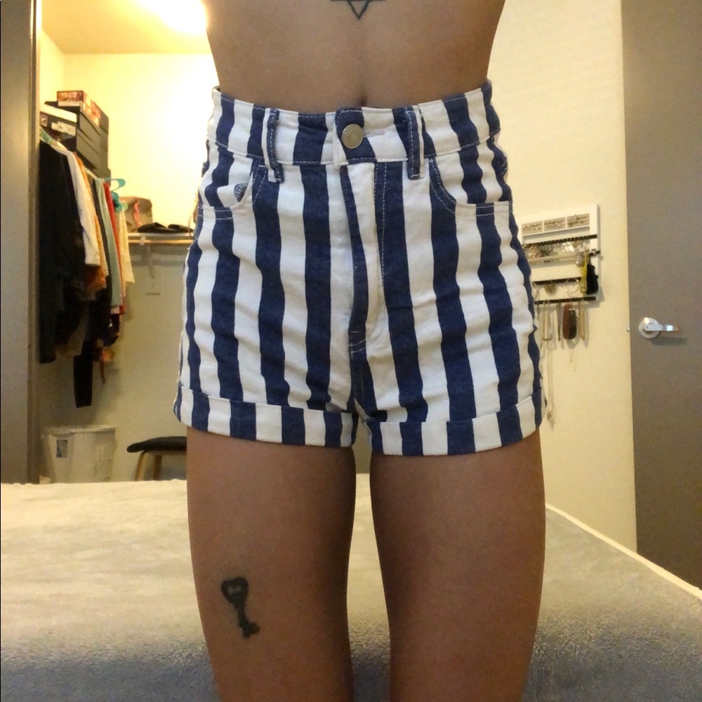 h&m blue & white high waisted denim shorts